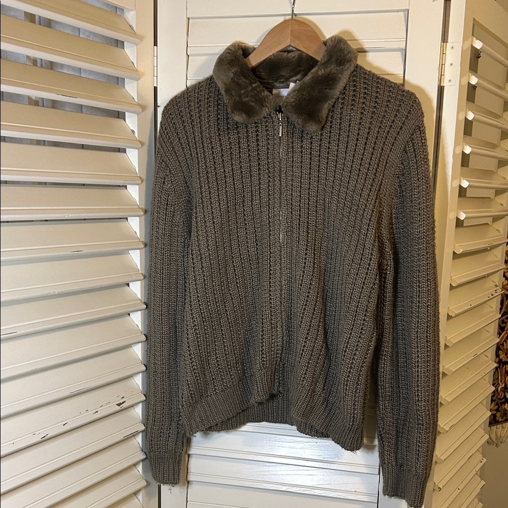 Liz Claiborne  woman Fur Collar Wrap sweater Large